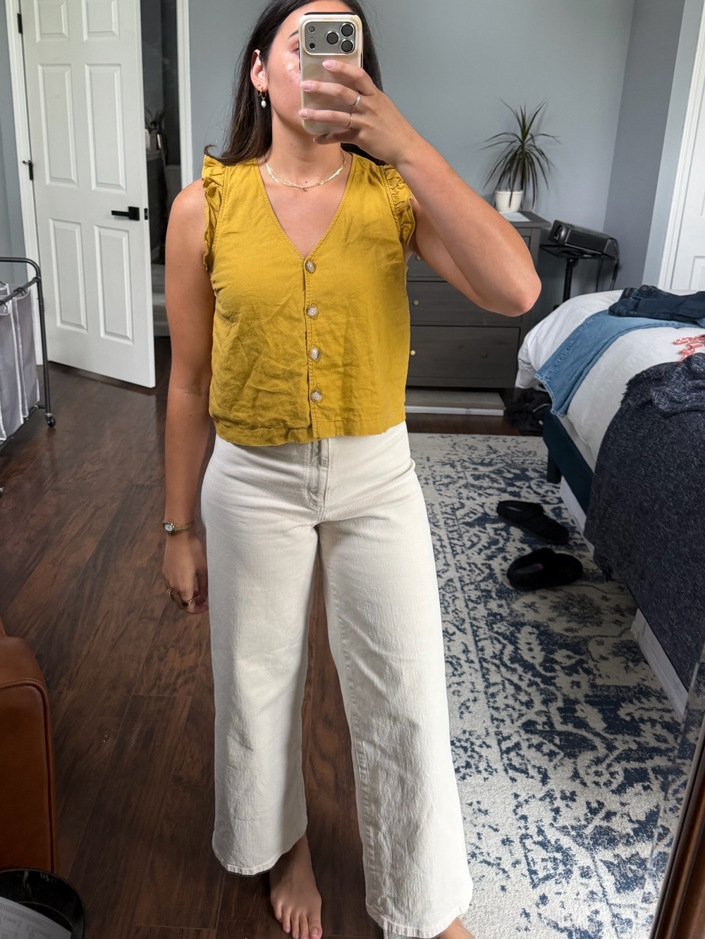 Madewell Button-Front Vest Ruffle-Sleeve